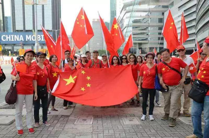 红色盒子小人