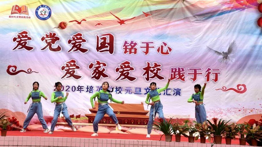 救援可怜的穴居人
