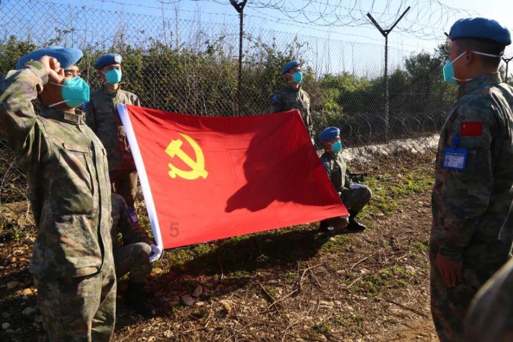 男生火场中给母亲发消息说出不去了,母亲:目前仍失联